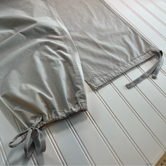 Tommy Bahama Womens Relax Cargo Capri Size 12 Drawstring Hem Pockets 100% Cotton - Picture 4 of 10